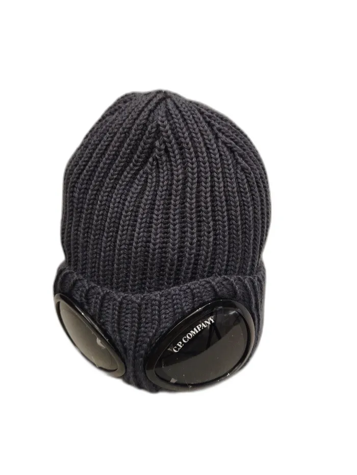 Cappello C.P. Company con occhiali colore lilla 