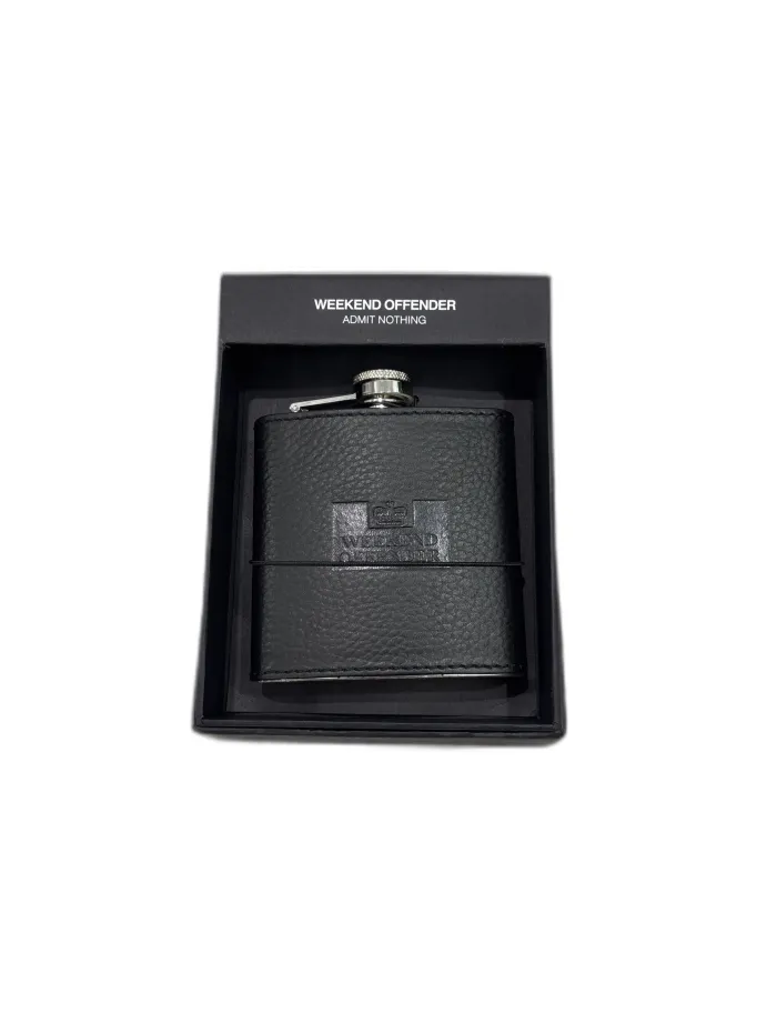 Flask in Pelle Weekend Offender