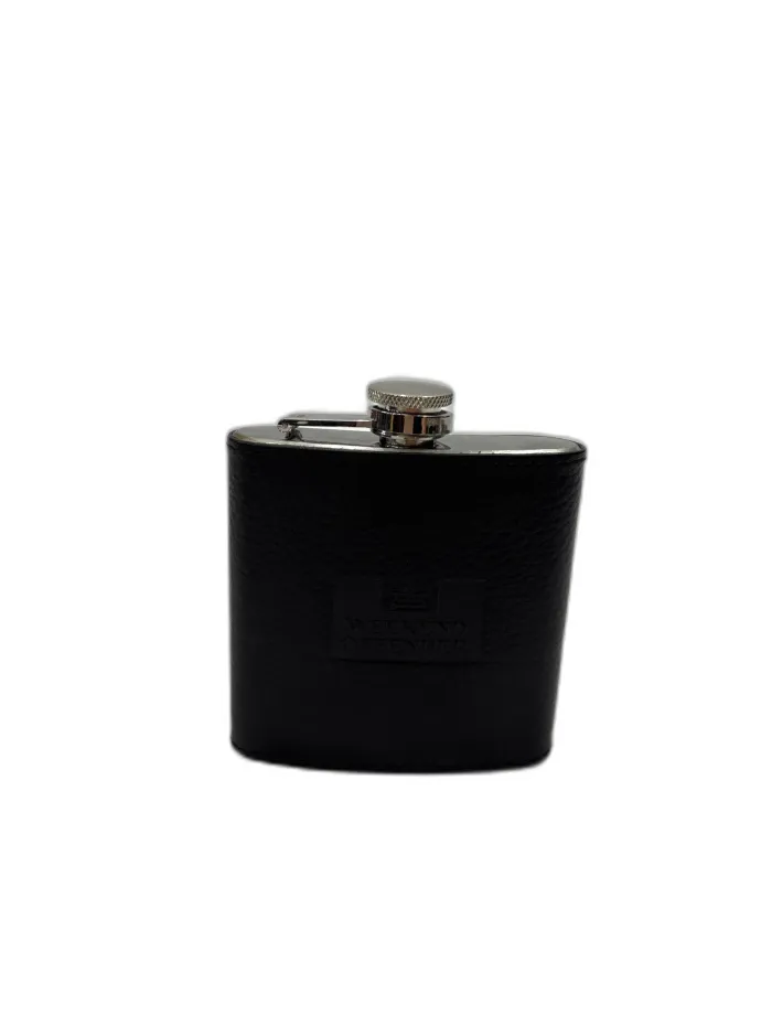 Flask in Pelle Weekend Offender